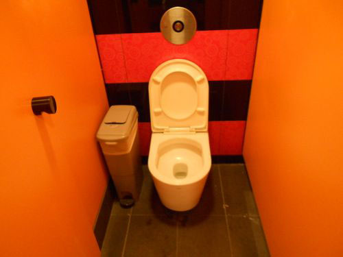 4-Star Toilet - HarbourFront MRT Station (NE1)