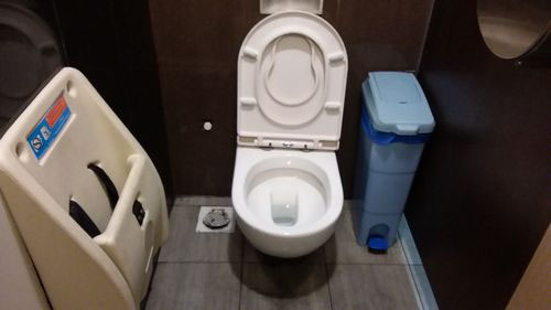 4-Star Toilet - Loyang Point Shopping Centre