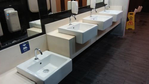 4-Star Toilet - Loyang Point Shopping Centre