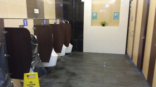 4-Star Toilet - Loyang Point Shopping Centre