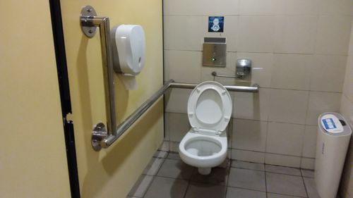 4-Star Toilet - Dover MRT Station (EW22)