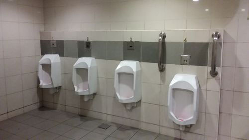 4-Star Toilet - Dover MRT Station (EW22)