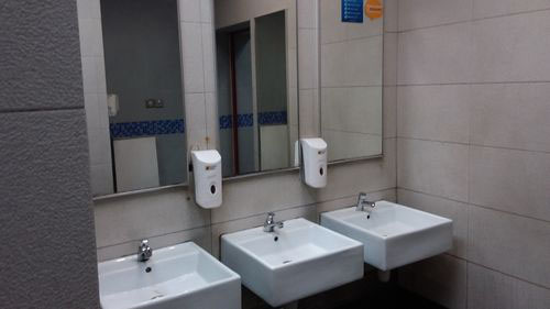 4-Star Toilet - Lakeside MRT Station (EW 26)