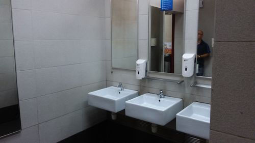 4-Star Toilet - Lakeside MRT Station (EW 26)