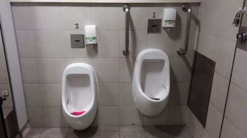 4-Star Toilet - Pioneer MRT Station (EW 28)
