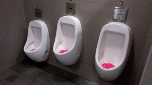 4-Star Toilet - Queenstown MRT Station (EW19)