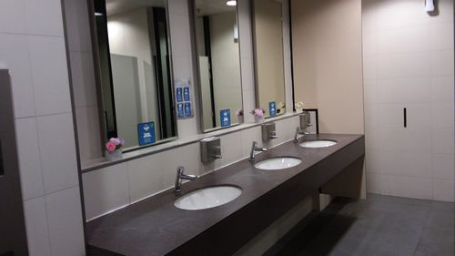 4-Star Toilet - Little India MRT Station (DT12)