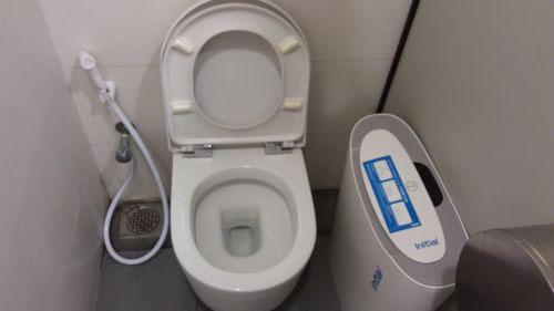 4-Star Toilet - Little India MRT Station (DT12)