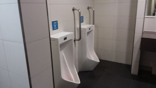 4-Star Toilet - Rochor MRT Stationn (DT13)