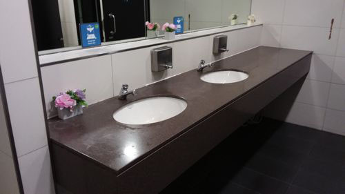4-Star Toilet - Rochor MRT Stationn (DT13)