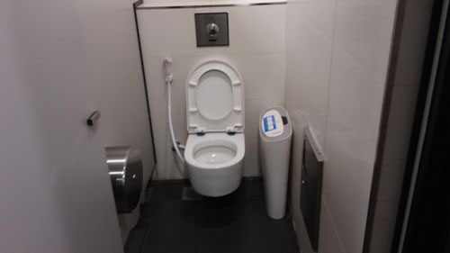 4-Star Toilet - Rochor MRT Stationn (DT13)