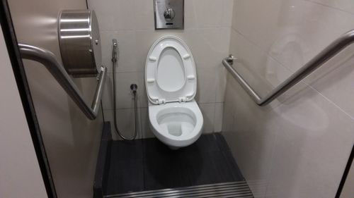 4-Star Toilet - Mattar MRT Station (DT25)