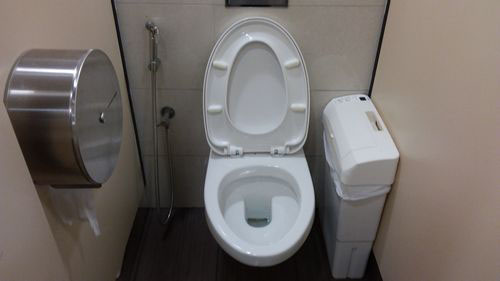 4-Star Toilet - Mattar MRT Station (DT25)
