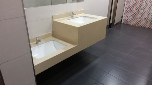 4-Star Toilet - Mattar MRT Station (DT25)