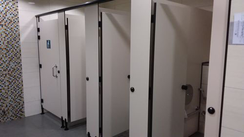 4-Star Toilet - Macpherson MRT Station (DT26)