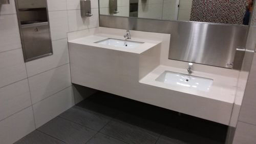4-Star Toilet - Macpherson MRT Station (DT26)