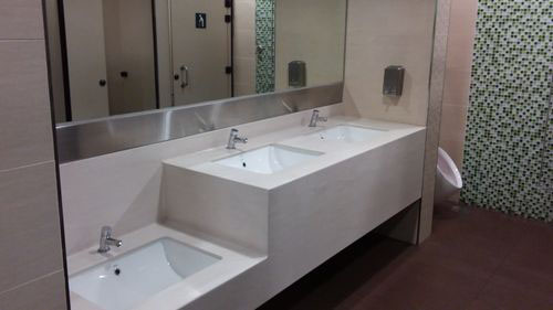 4-Star Toilet - Ubi MRT Station (DT27)