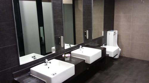 4-Star Toilet - Sixth Avenue MRT Station (DT7)
