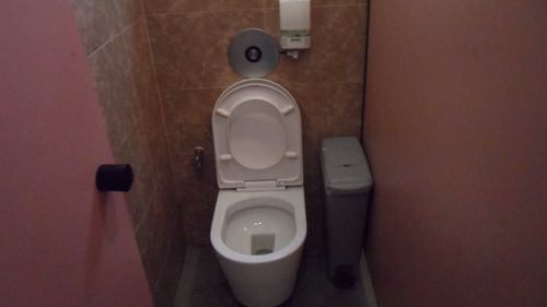 4-Star Toilet - Serangoon MRT Station (NE12)