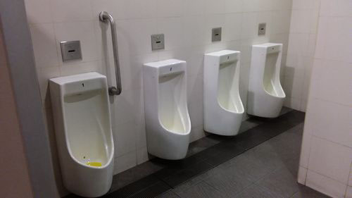 4-Star Toilet - Sengkang MRT Staton (NE16)