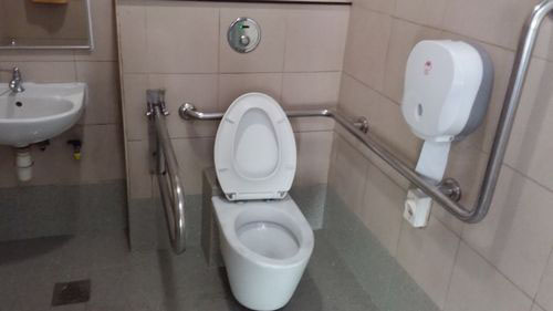 4-Star Toilet - Bukit Batok MRT Station (N2)