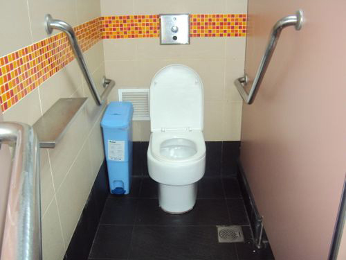 4-Star Toilet - Newton MRT Station 