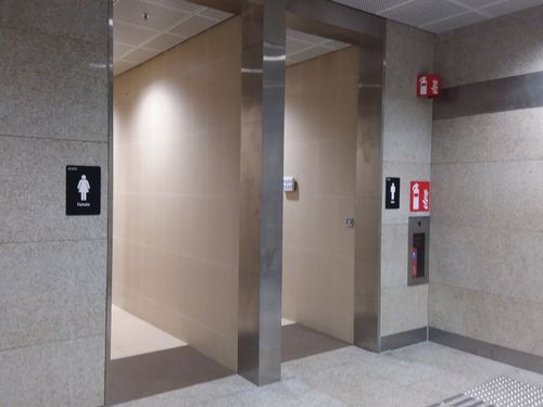 4-Star Toilet - Mount Pleasant MRT Station (TEL10)