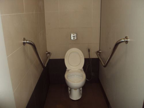 4-Star Toilet - Outram Park MRT Station 