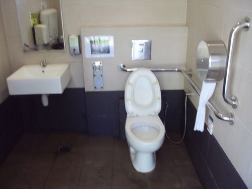 4-Star Toilet - Outram Park MRT Station 