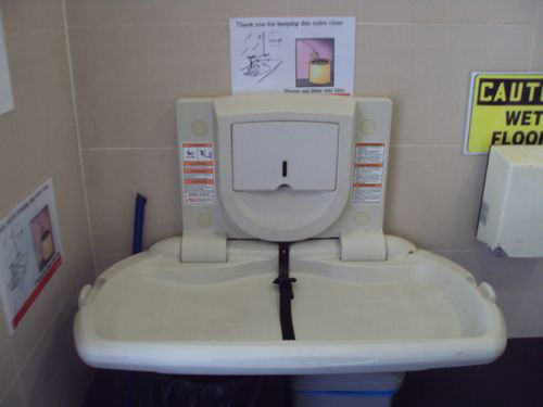 4-Star Toilet - Outram Park MRT Station 