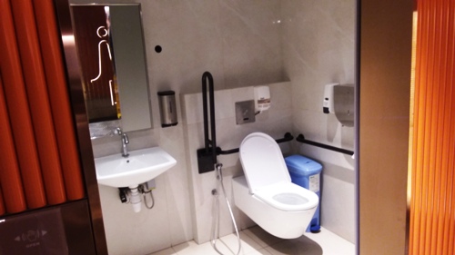 4-Star Toilet - Palais Renaissance Shopping Centre