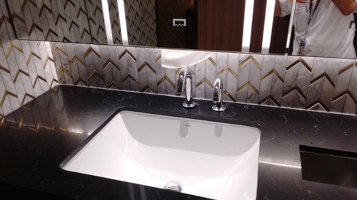 4-Star Toilet - Palais Renaissance Shopping Centre
