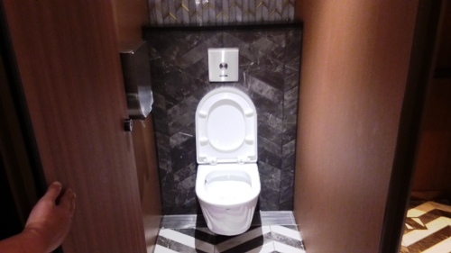 4-Star Toilet - Palais Renaissance Shopping Centre