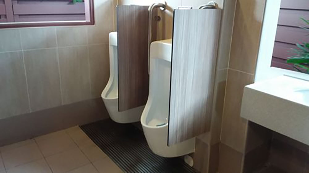 4-Star Toilet - Pasir Panjang Food Centre 