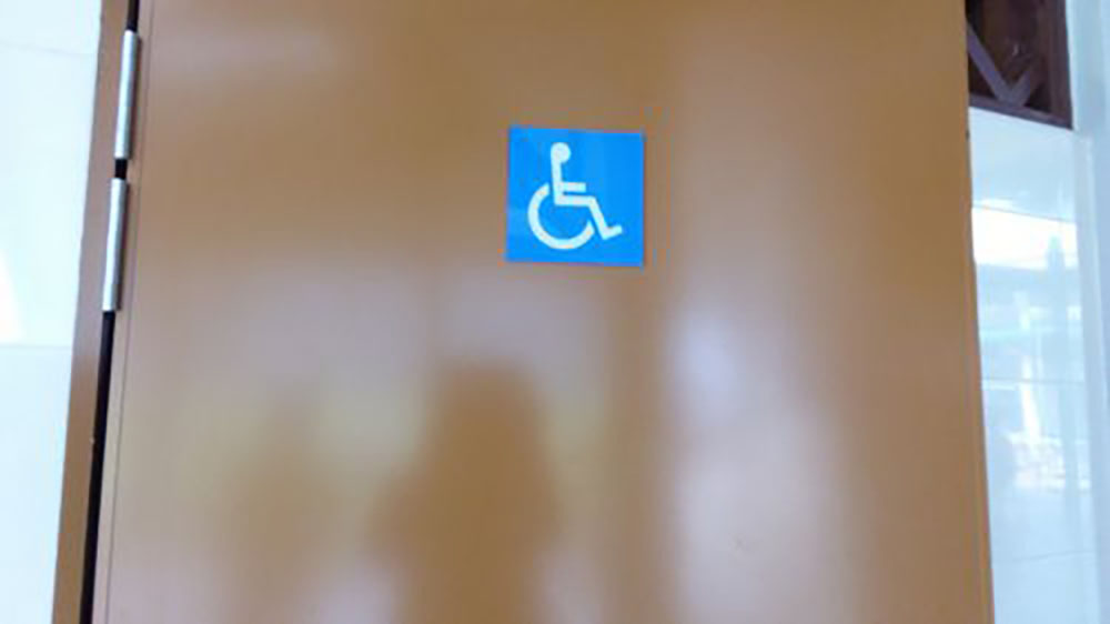 4-Star Toilet - Pasir Panjang Food Centre 