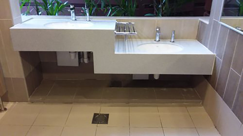 4-Star Toilet - Pasir Panjang Food Centre 
