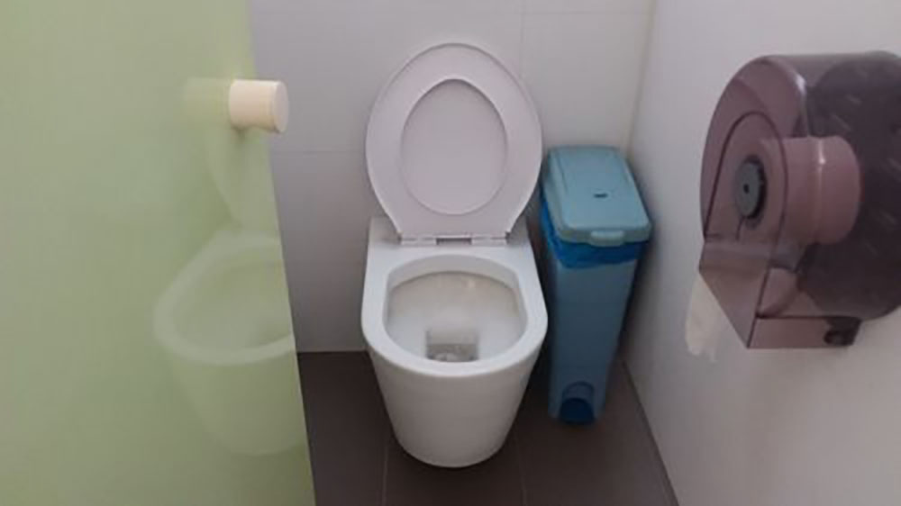 4-Star Toilet - Pasir Ris West Plaza
