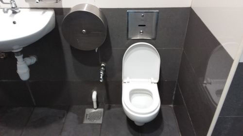 3-Star Toilet - Shenton Way Bus Terminal
