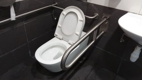 3-Star Toilet - Shenton Way Bus Terminal