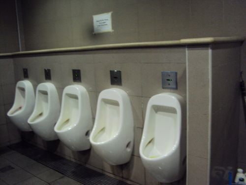 4-Star Toilet - Tampines MRT 