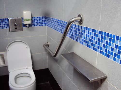 4-Star Toilet - Tanah Merah MRT 
