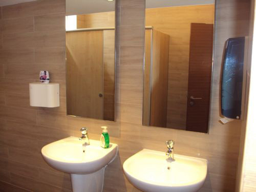 4-Star Toilet - Wee Hur Building 