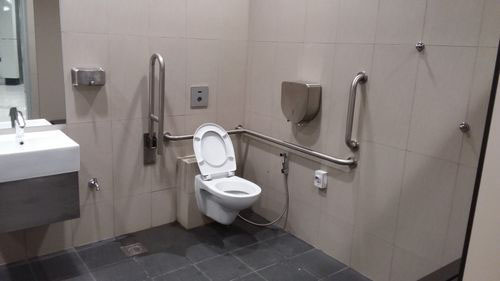 4-Star Toilet - Woodlands North MRT Station TEL3