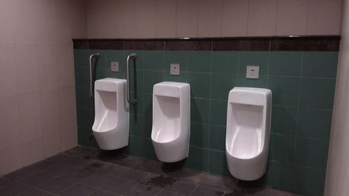 4-Star Toilet - Woodlands North MRT Station TEL3