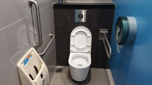 4-Star Toilet - Yio Chu Kang Bus Interchange
