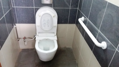 4-Star Toilet - Yuhua Village Market & Food Centre