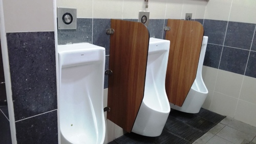 4-Star Toilet - Yuhua Village Market & Food Centre