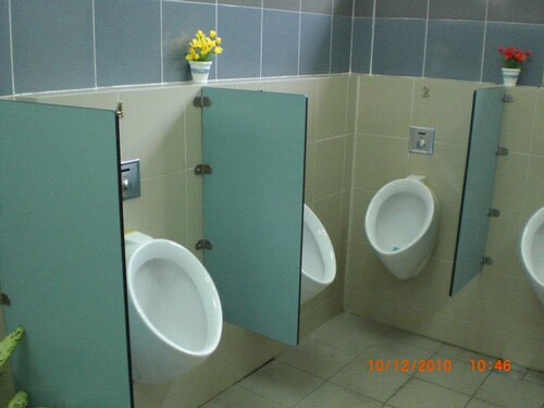 4-Star Toilet - Jurong Port Food Centre 