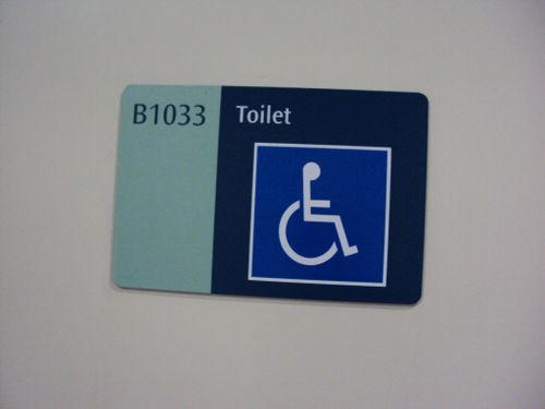 4-Star Toilet - Labrador Park MRT station 