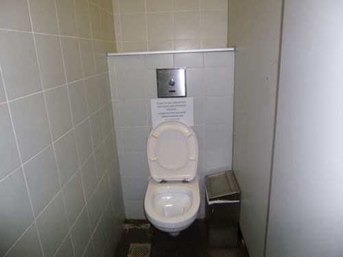 4-Star Toilet - Pasir Panjang MRT station 